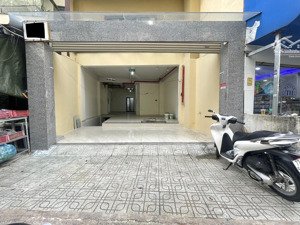 cho thuê mặt bằng mặt tiền đường khu sinh viên sầm uất, gần chợ và các trường đại học