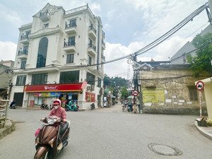 nhà khu phân lô vỉa hè rộng đường ô tô tránh 60 m2, 15 tỷ