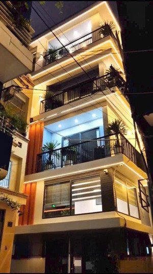 tài sản hiếm - vị trí đắt giá - nhà góc 2mt tôn thất tùng - 7.5x11 - 6 tầng - thu nhập 95tr/tháng