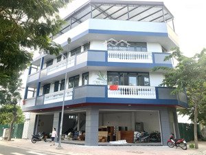 cho thuê nhà kinh doanh lô góc mới xây kđt hà quang 1 giá 35 triệu/tháng