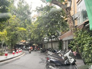 29.8 tỷ mặt hồ văn chương ô tô tránh - kinh doanh - thang máy 56m2 * 6t - mt 6m