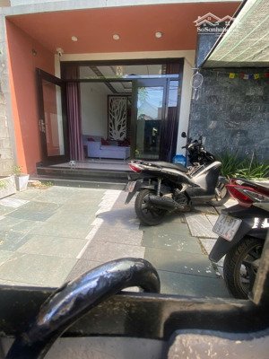 siêu hót! căn vila 2 tầng 4pn 172m2 - sát chợ bale, k lê thánh tông tp hội an dt 15tr/th giá 7 tỷ