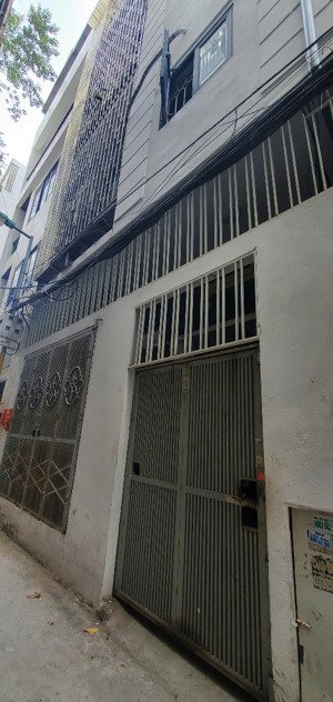 bán nr 60m2, 15 tỷ tại cầu giấy, 7pn, 7wc, thiết kế hiện đại, giá ưu đãi