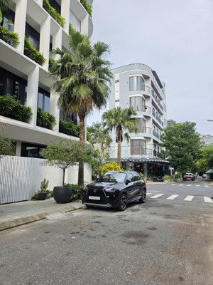 sơn trà, duy nhất căn nhà 2 tầng gần biển mỹ khê. giá 10. x tỷ trung tâm phố