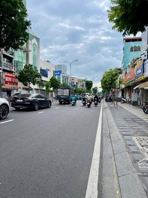 trục đường kinh doanh q10, hxh nhà đẹp diện tích vuông vức