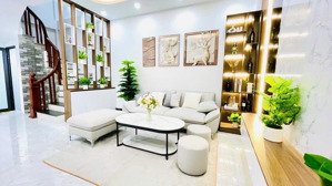 bán nhà phố bằng liệt 32m 5 tầng oto đỗ cổng - đang cho thuê 15tr/tháng giá chỉ nhỉnh 7 tỷ.