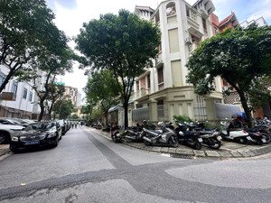 cho thuê nhà góc 2 mặt tiền phố dương đình nghệ, p. cầu giấy, hà nội