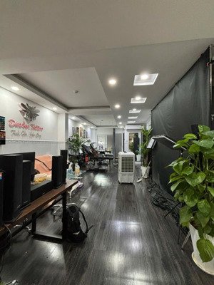 cho thuê mặt bằng đẹp trung tâm quận phú nhuận