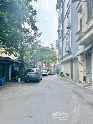 gia đình cần bán gấp phân lô cán bộ lạc long quân nhật tân tây hồ 42m2 6 tầng oto tránh giá 13 tỷ