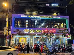 cho thuê mặt bằng kinh doanh hàng ăn mặt phố nguyễn hoàng -mặt tiền rộng cho kinh doanh mọi mô hình