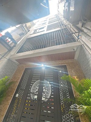 siêu siêu rẻ - bán nhà 7 tầng 16phòng kk - pccc - gpxd đặt chuẩn doanh thu 1.1 tỷ/ năm. xây mới