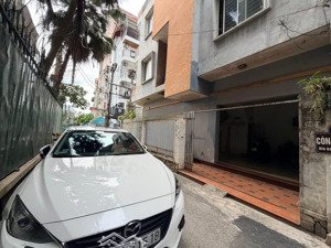 cực phẩm hiếm! trần quốc hoàn: 80m x 5 tầng - phân lô vip, lô góc 2 thoáng, ô tô tránh kd - 24 tỷ