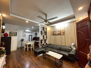 nhà đẹp - 10m ra đường lớn - võ thị sau 38m2 5 tầng - đầy đủ nội thất - 6.8 tỷ