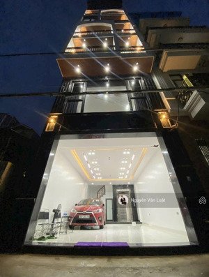ngoại giao đoàn 60m, 5 tầng thang máy , ngõ thông kinh doanh ô tô tránh , 3 thoáng, dân xây