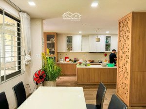 bán nhà 2 mặt tiền đường lớn 30m, p. 4, tân bình, 88 m2, 4 tầng,, ở hoặc kinh doanh đều lý tưởng.