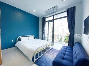 chdv 35m2_ban công_thang máy_mặt tiền_ngay khu ẩm thực phan xích long_bờ kè trường sa