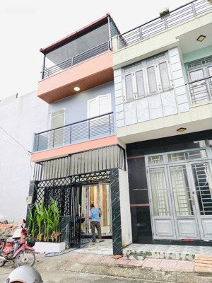 siêu phẩm ngô chí quốc - bình chiểu
3 tầng - 55m2 - khu phân lô đường - 6 m vỉa hè.