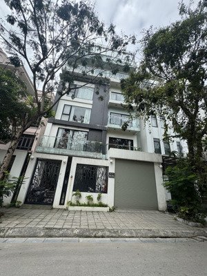 chính chủ cần bán gấp - nhà phân lô 3 ô tô tránh - trần thái tông - 110m2 mt 6m - 45.9 tỷ