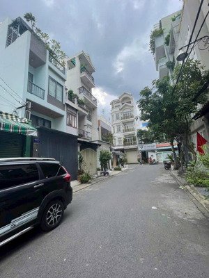 bán căn shop-thương mại, vừa ở vừa kinh doanh. 342m2. thanh toán 8,5 tỉ nhận nhà