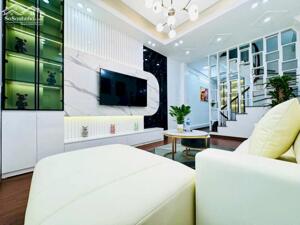 Bán Nhà Yên Hòa, Cầu Giấy 33m2, 6 tầng, Ô tô 5 tạ đỗ cửa, giá 10,2 tỷ