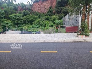 hàng hiếm lô biệt thự 200m2 chân đồi 34a giá cực tốt chỉ 8,2 tỷ