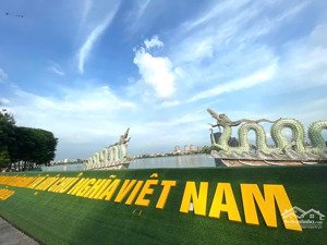 chính chủ bán nhà tại tây hồ - 65m2 - 5 tầng - mặt tiền 5m - ngõ rộng - ô tô vào nhà - gần hồ tây.