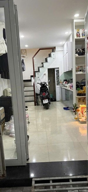 nhà hẻm 180 bùi văn ba 1 trệt+3 lầu, 3x7m mua bán vi bằng, hẻm như hình giá 1,8 tỷ bớt lộc