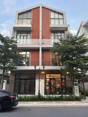 bán biệt thự tứ lập giá tốt nhất vinhomes ocean park 3 giá 18.5 tỷ, diện tích 120m2. lh 