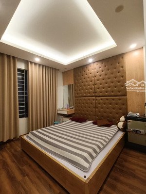 bán nhà mặt phố lò đúc quận hbt hà nội dt 70m 7 tầng mt 4,7m
giá 65tỷ
nhà mặt phố mới đẹp,