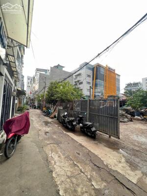 CHÍNH CHỦ Gửi bán 10 Lô đất Ung Văn Khiêm đối diện Đại học HUTECH - mỗi lô 60m² Giá 8.4 Tỷ Thương lượng