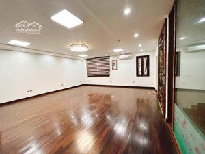 cho thuê biệt thự mới sang trọng kđt mễ trì hạ. dt 220m2 xd 140m2 x 4 tầng, mặt tiền 12m. giá 50tr