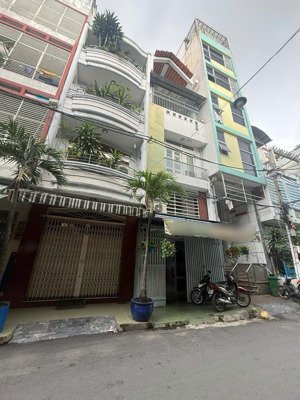 mặt tiền nội bộ, đường nhựa 10m điện biên phủ quận 3 dt 57m2 ngang 4,2m.