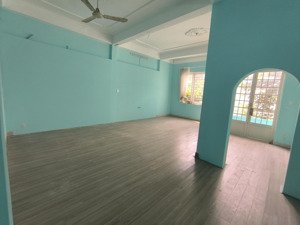 cho thuê nhà mặt phố 6.5m, 120m2 tại lương trúc đàm, 40 triệu vnd