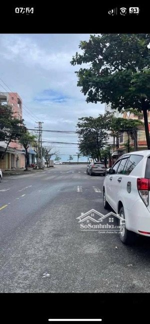 bán nhà mặt tiền phùng hưng, dt 100m2, nhà cấp 4, đường 10,5m thông biển