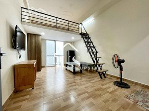 duplex ban công giá 6tr hơn ngay vòng xoay dân chủ, trung tâm quận 3. giá rẻ cho sinh viên