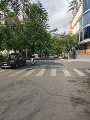 hot! nhà mt đường 56. đông thủ thiêm. q2 hiếm bán. đối diện cv. vi trí và giá cực tốt