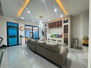 cho thuê nhà phố 4 tầng thang máy - gần đảo kim cương q2| saigon mystery - giá chỉ 60tr/tháng