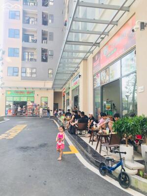 Cần Bán Căn Shophouse Khối Đế Chung Cư, Ngay Cổng Chính