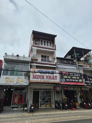 cần bán nhà mặt tiền hai bà trưng, tp đà lạt, đang cho thuê.