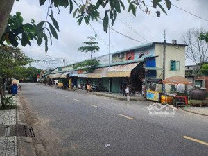 nhà kinh doanh, măt tiền chợ, trường học, đường 9m, nguyễn văn bứa - hóc môn