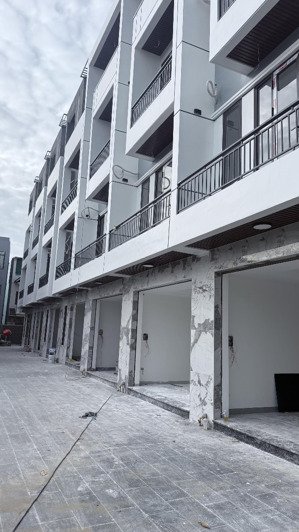 siêu phẩm 4 tầng có gara ô tô ngay gần hoàng huy an đồng