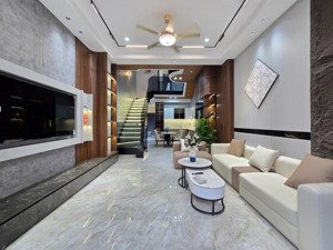 nhà xinh hẻm to - xe vào tận cửa - sáng cafe tên lửa, chiều dạo bến xe miền tây - nhỉnh 5 tỷ.