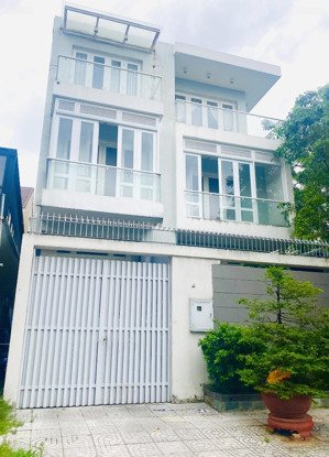 villa hiện đại phường an phú giá 40 triệu