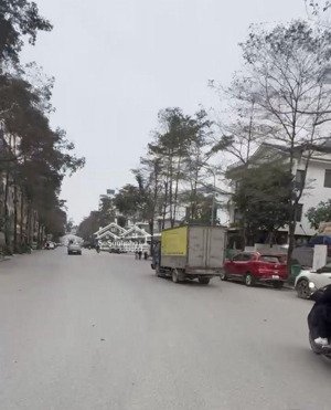 em bán nhà kđt yên nghĩa dt 175m; 5 tầng; mt 5m ;