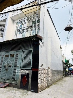 nhà 2 tầng btct căn góc vào ở ngay, 49m2, 2pn, 2wc, hxh đỗ cửa, gần st metro, chỉ 4.65 tỷ tl