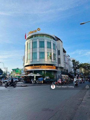 góc 2mt lũy bán bích & tân thành | 12.4 x 23m | 1 trệt 2 lầu | hợp đồng thuê: 225tr/tháng |