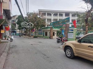 bán đất ngọc lâm vị trí kinh doanh gần trường cưc hiếm