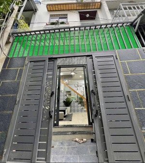 nhà gần bến phú định, sổ hồng riêng, cho thuê 14tr/tháng giá 1 tỷ 750 còn thương lượng