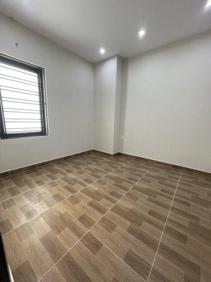 cho thuê nhà riêng tại số 130/147 đình đông