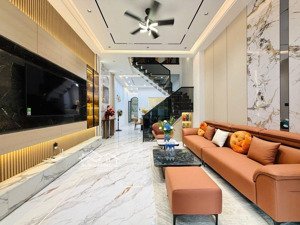 bán nhà riêng 3 tầng trường thọ, ô tô vào nhà, dt 85m2, kế tuyến metro đường số 2